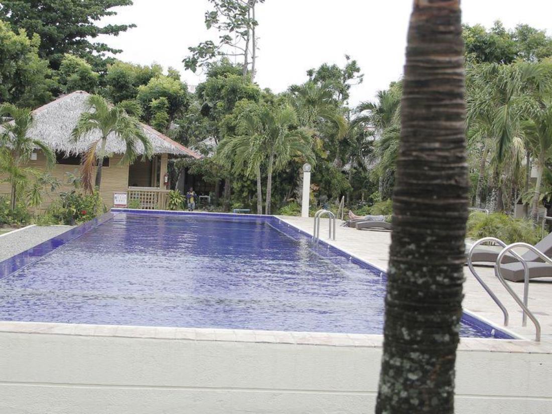 Casa Pilar Beach Resort Manoc-Manoc Exteriör bild
