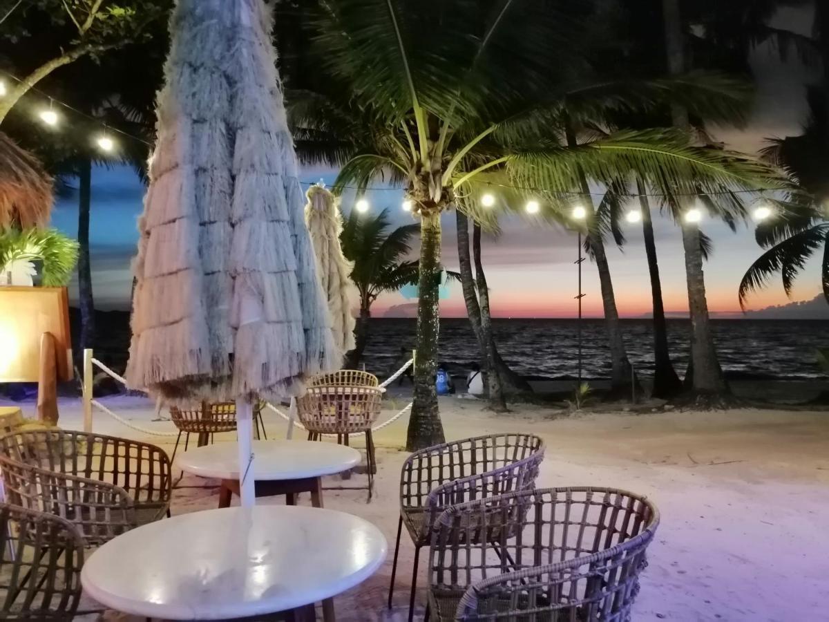 Casa Pilar Beach Resort Manoc-Manoc Exteriör bild