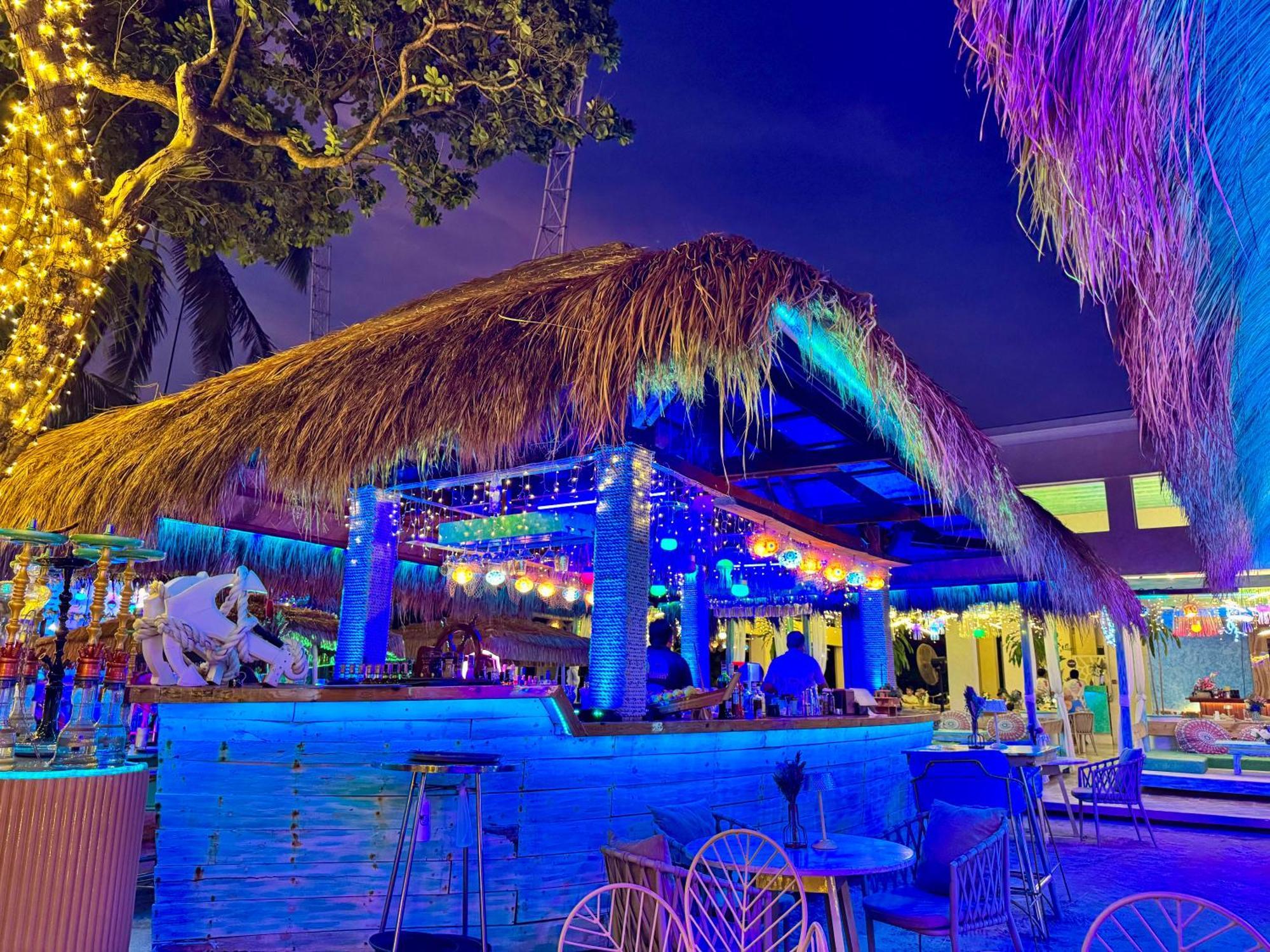 Casa Pilar Beach Resort Manoc-Manoc Exteriör bild