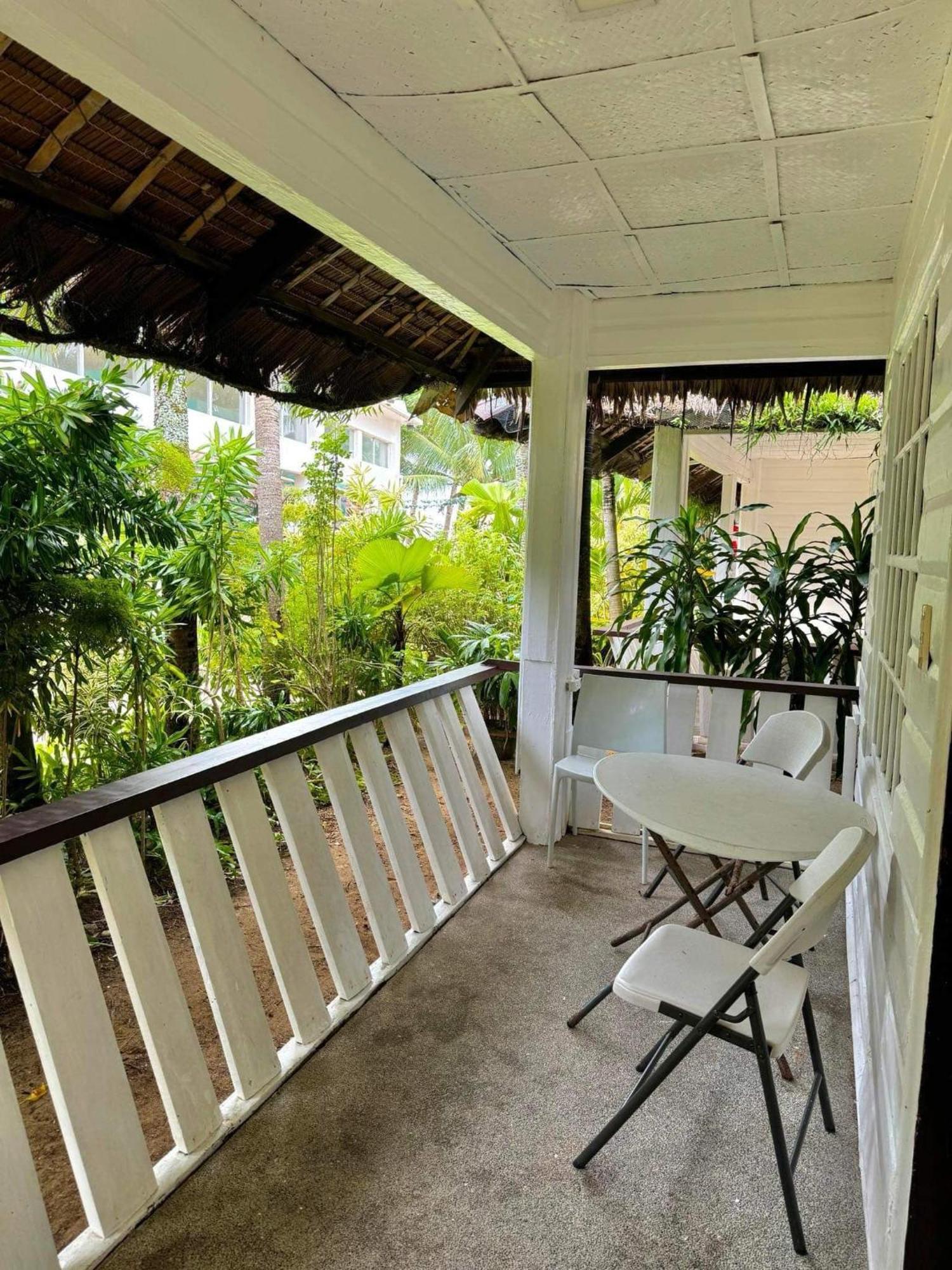 Casa Pilar Beach Resort Manoc-Manoc Exteriör bild