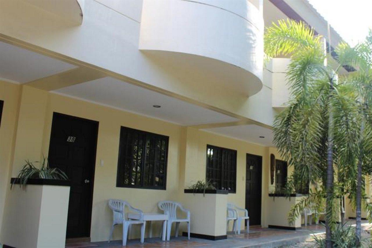 Casa Pilar Beach Resort Manoc-Manoc Exteriör bild