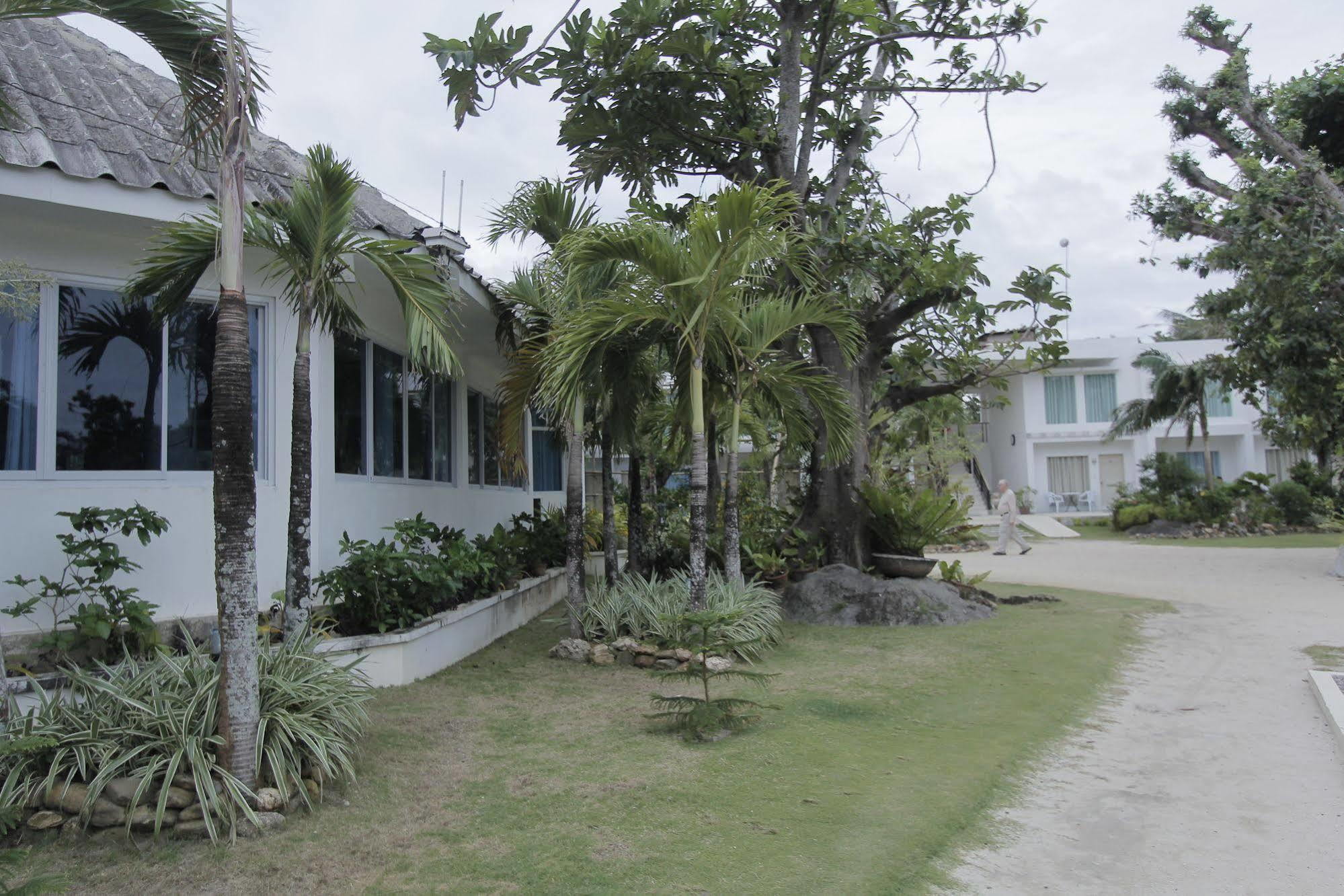 Casa Pilar Beach Resort Manoc-Manoc Exteriör bild